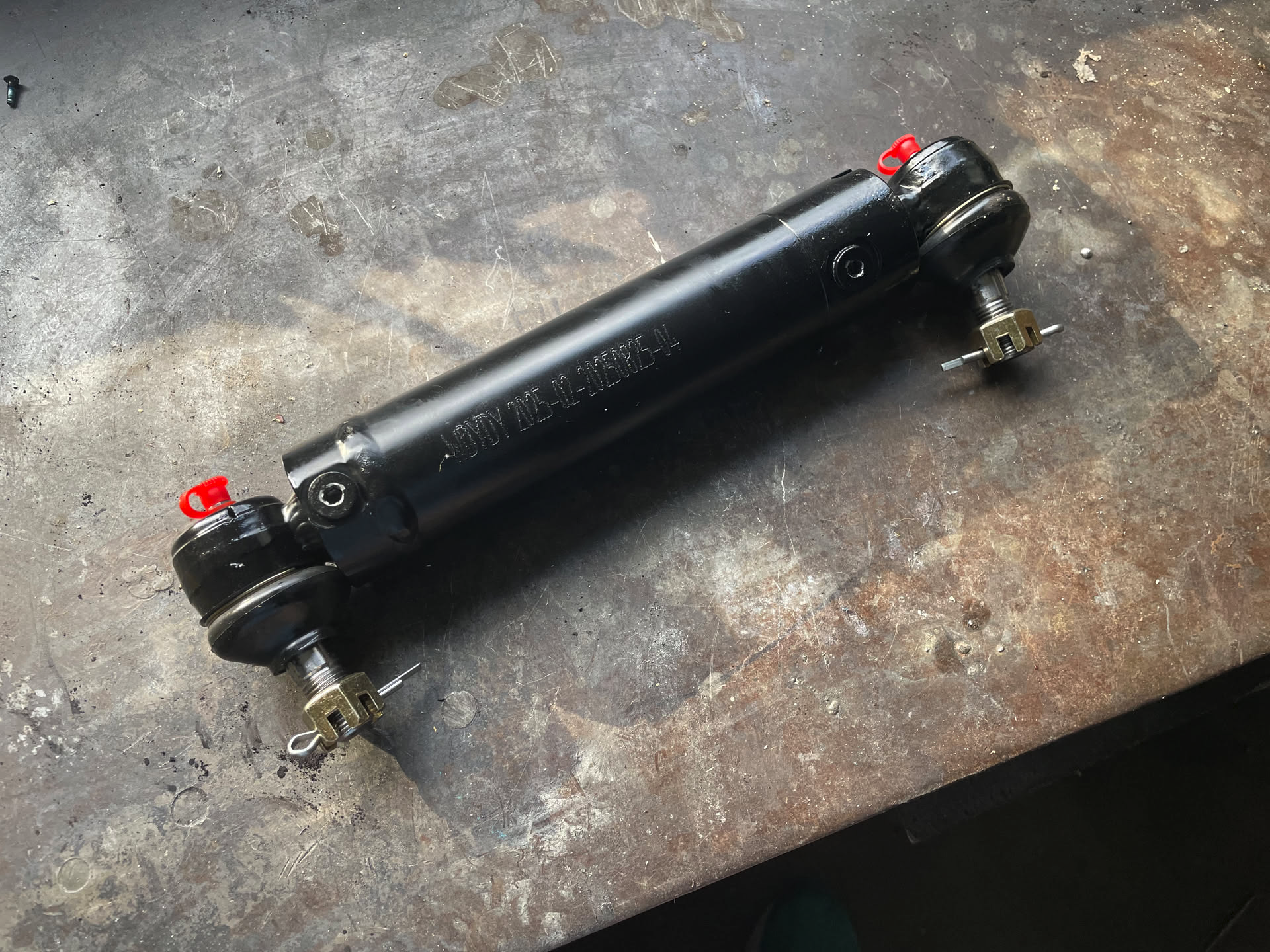 AM147178 – John Deere Steering Cylinder – Fits X575, X585, X595, X728, X748